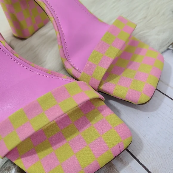 Gianni Bini Maileigh Checkered Satin Ankle Strap Block Heels green pink size 8.5 - Picture 5 of 7